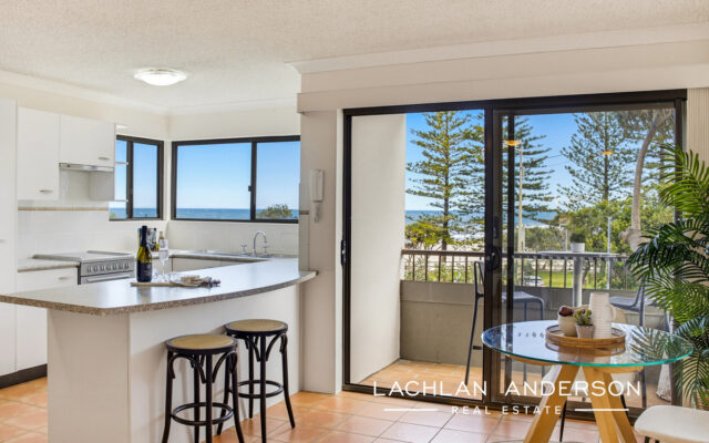 1/7 Esplanade Bulcock Beach, Caloundra QLD 4551