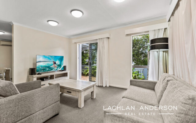 30/2 Landsborough Parade, Golden Beach QLD 4551